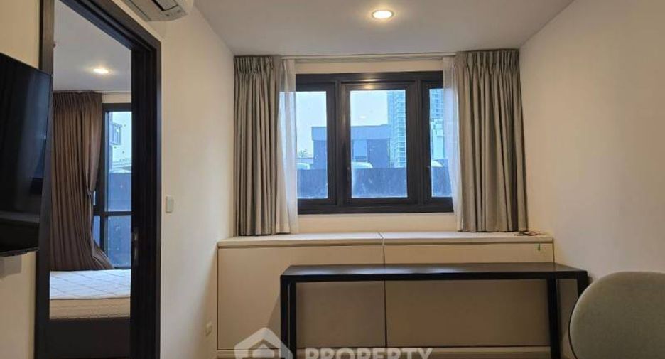 For rent 1 bed condo in Huai Khwang, Bangkok
