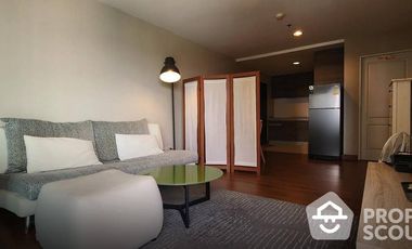For rent 2 bed condo in Huai Khwang, Bangkok