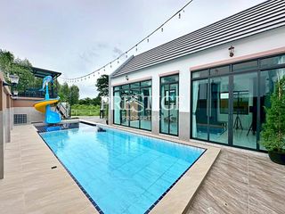 Haus zum Kauf mit 5 Zimmer in Bang Lamung, Chonburi