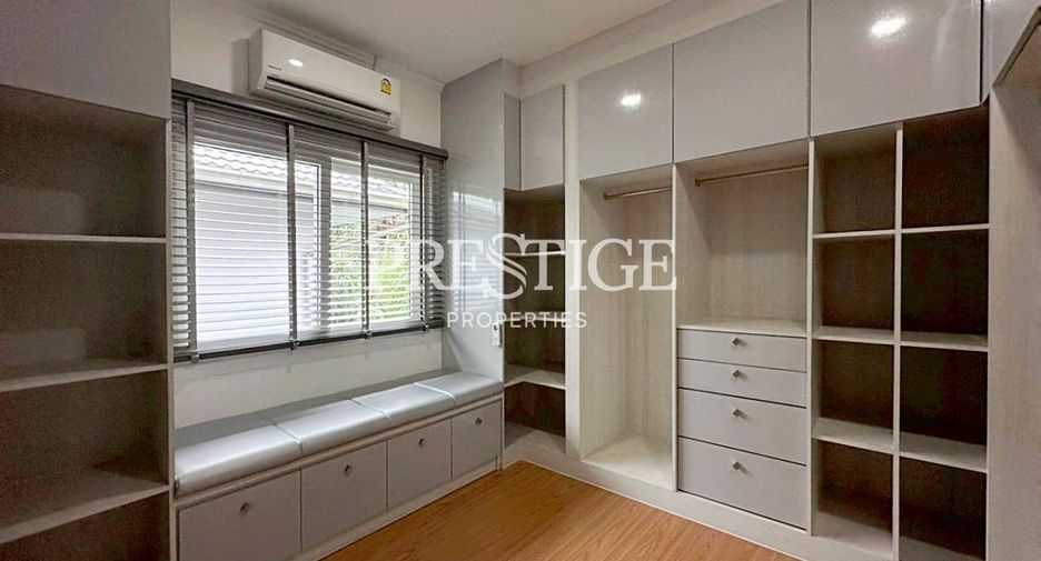 For sale 3 bedrooms house in Bang Lamung, Chonburi