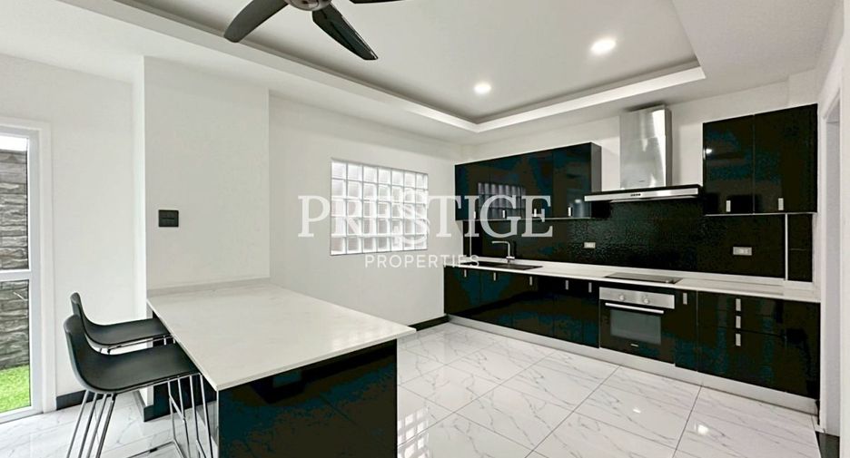 For sale 3 bedrooms house in Bang Lamung, Chonburi