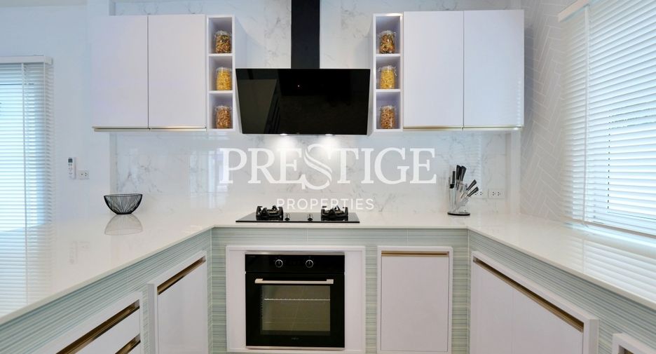 For rent 4 bedrooms house in Jomtien, Pattaya