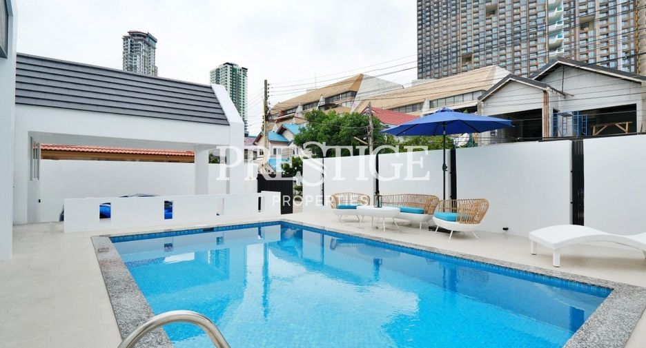 For rent 4 bedrooms house in Jomtien, Pattaya