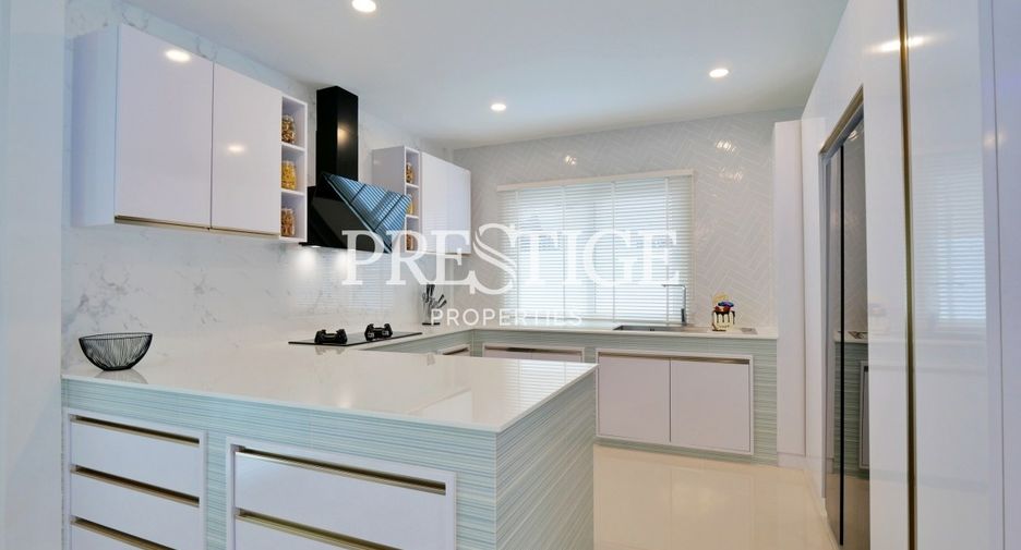 For rent 4 bedrooms house in Jomtien, Pattaya
