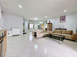 For rent and for sale 4 bed house in Bang Lamung, Chonburi