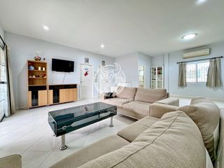 For rent and for sale 4 bed house in Bang Lamung, Chonburi