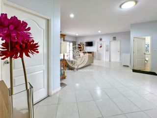 For rent and for sale 4 bed house in Bang Lamung, Chonburi