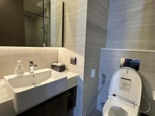 For sale 2 bed condo in Watthana, Bangkok