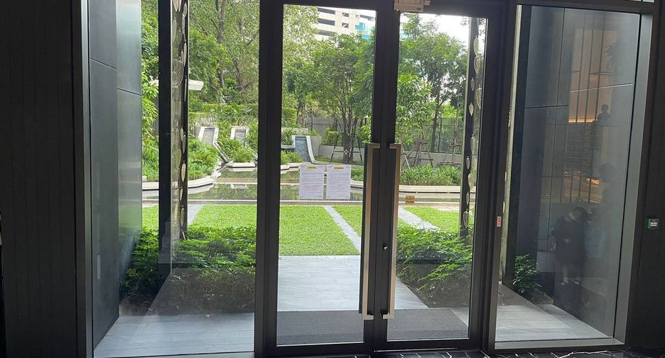 For sale 1 bed condo in Pathum Wan, Bangkok