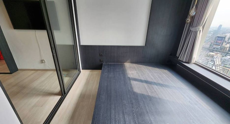 For sale 1 bed condo in Pathum Wan, Bangkok