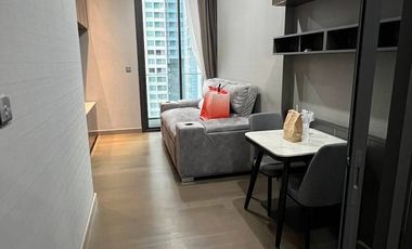 For rent and for sale 1 bed condo in Watthana, Bangkok