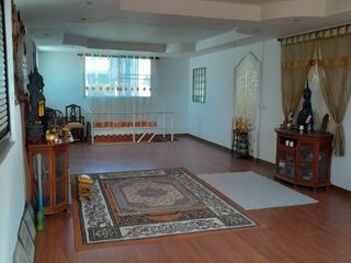 For sale 3 bed townhouse in Pratumnak, Pattaya