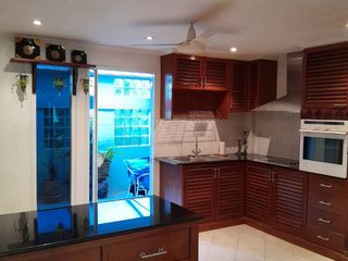 For sale 3 bed townhouse in Pratumnak, Pattaya