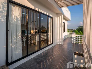 For sale 6 Beds house in Mueang Chiang Mai, Chiang Mai