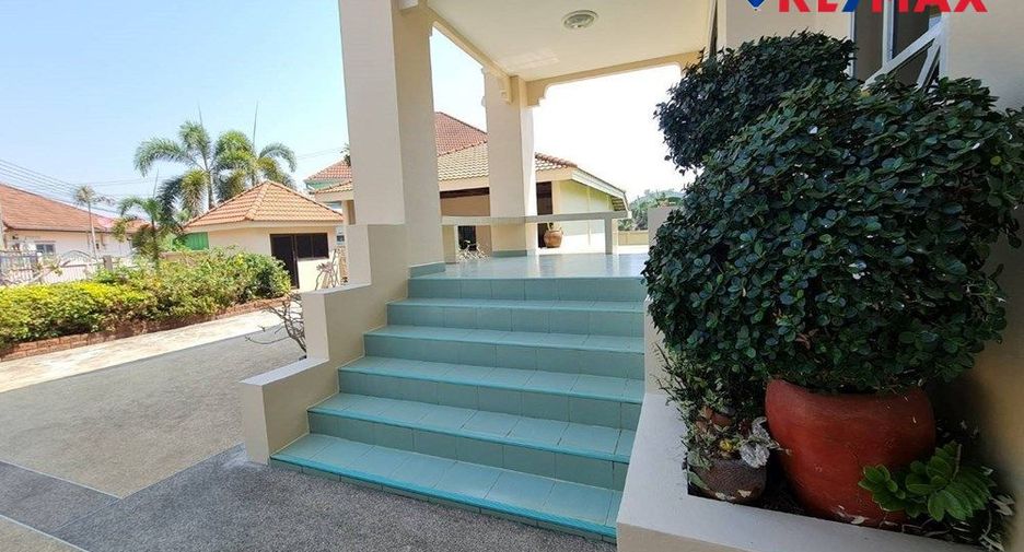 For sale 4 bed house in Sattahip, Chonburi