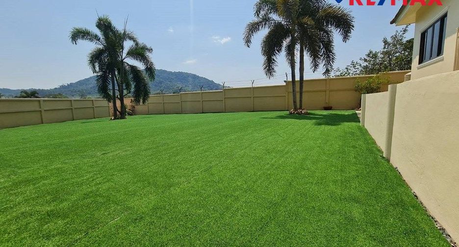 For sale 4 bed house in Sattahip, Chonburi