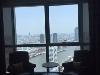 For rent そして for sale 2 Beds condo in Khlong San, Bangkok