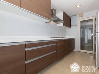 For sale 3 bed condo in Bang Rak, Bangkok