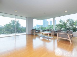 For sale 3 bed condo in Bang Rak, Bangkok