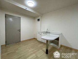 For sale 1 bed condo in Phaya Thai, Bangkok