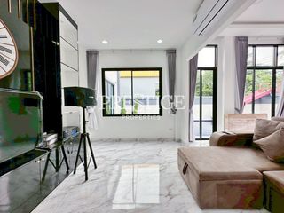 Haus zum Kauf mit 4 Zimmer in Bang Lamung, Chonburi