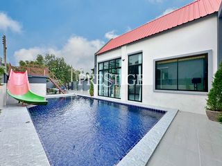 Haus zum Kauf mit 4 Zimmer in Bang Lamung, Chonburi