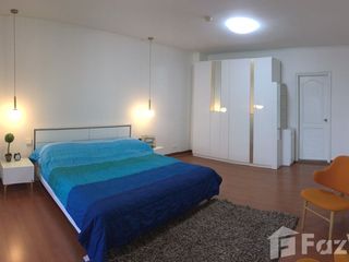 For sale 3 bed apartment in Huai Khwang, Bangkok