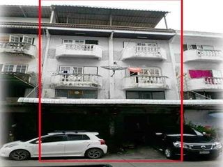For sale 3 bed townhouse in Bang Khun Thian, Bangkok
