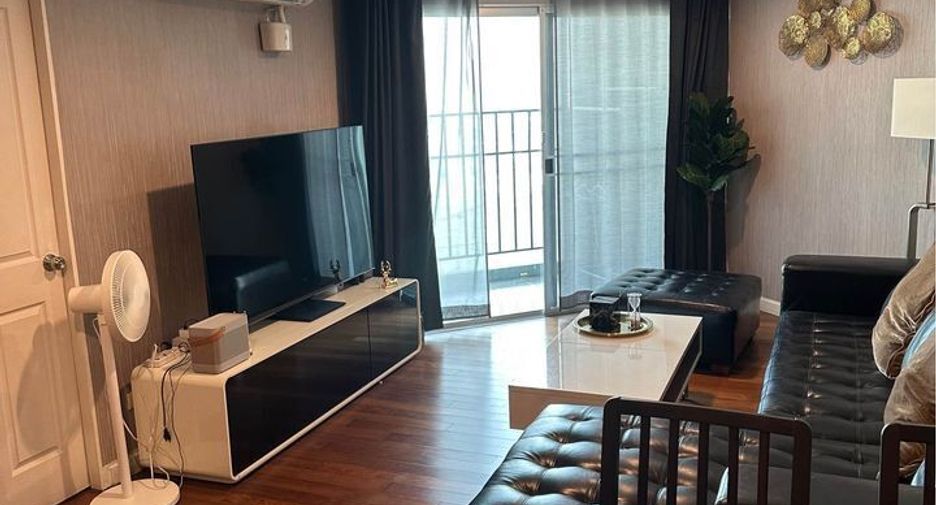 For sale 2 bed condo in Huai Khwang, Bangkok