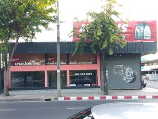 For sale 3 Beds office in Bang Kapi, Bangkok