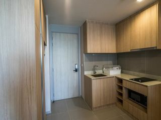 For sale 2 bed condo in Phaya Thai, Bangkok