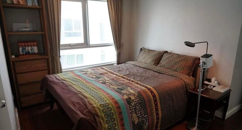 For sale 2 bed condo in Huai Khwang, Bangkok