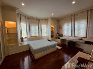 For sale 4 bed house in Taling Chan, Bangkok