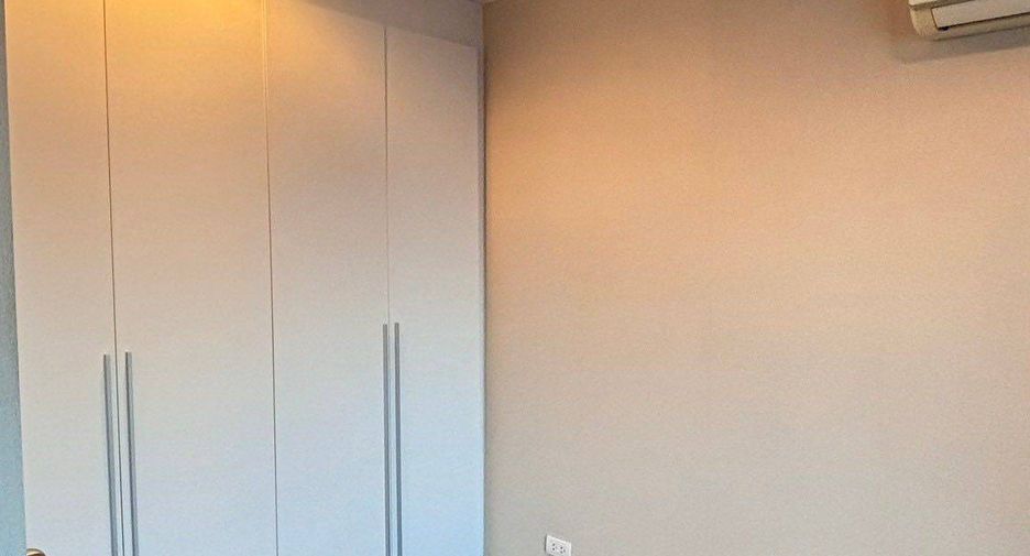 For sale 2 bed condo in Huai Khwang, Bangkok