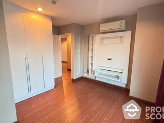 For sale 2 Beds condo in Huai Khwang, Bangkok
