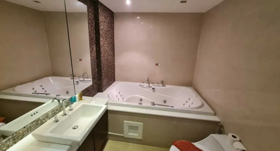 For sale 1 bed condo in Kathu, Phuket