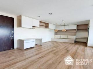 For sale 2 Beds condo in Thon Buri, Bangkok