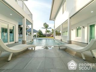 For sale 6 bed villa in Sattahip, Chonburi