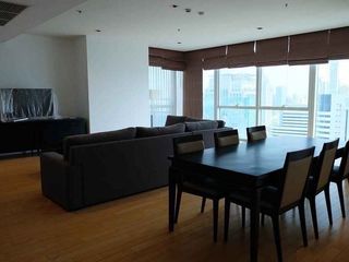 For rent 3 bed condo in Pathum Wan, Bangkok