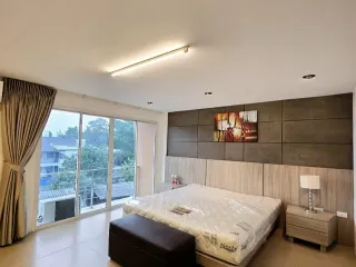 For rent 2 bed townhouse in Mueang Chiang Mai, Chiang Mai