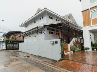 For rent 2 Beds house in Dusit, Bangkok