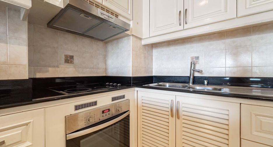 For sale 2 Beds condo in Bang Lamung, Chonburi