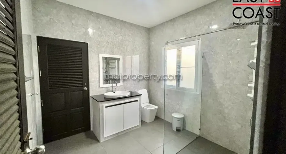 For rent and for sale 5 bedrooms house in Bang Lamung, Chonburi