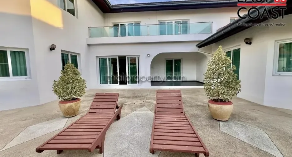 For rent and for sale 5 bedrooms house in Bang Lamung, Chonburi