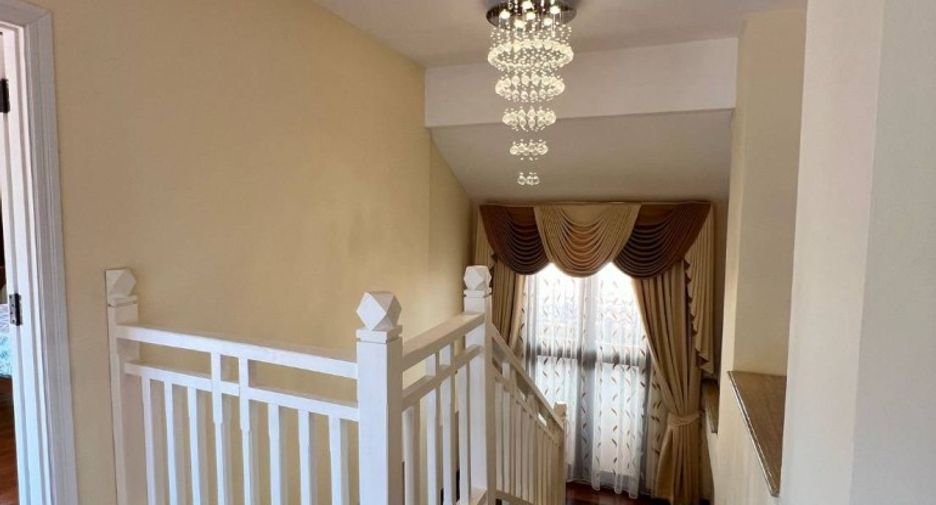 For sale 4 bedrooms house in South Pattaya, Pattaya