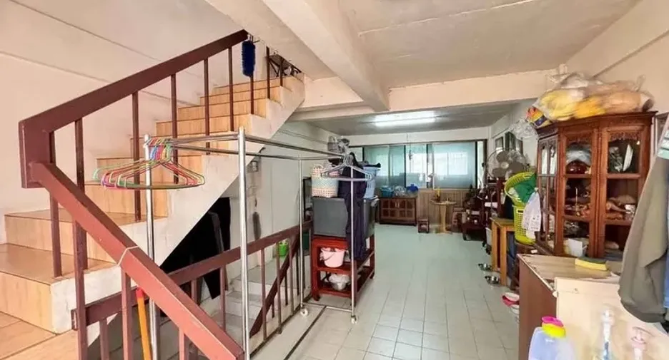 For sale retail Space in Watthana, Bangkok