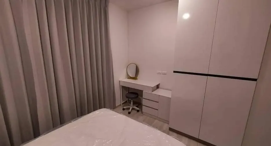 For sale 2 bed condo in Huai Khwang, Bangkok