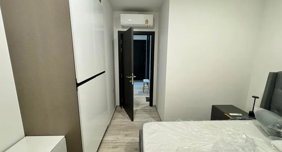 For sale 2 bed condo in Huai Khwang, Bangkok