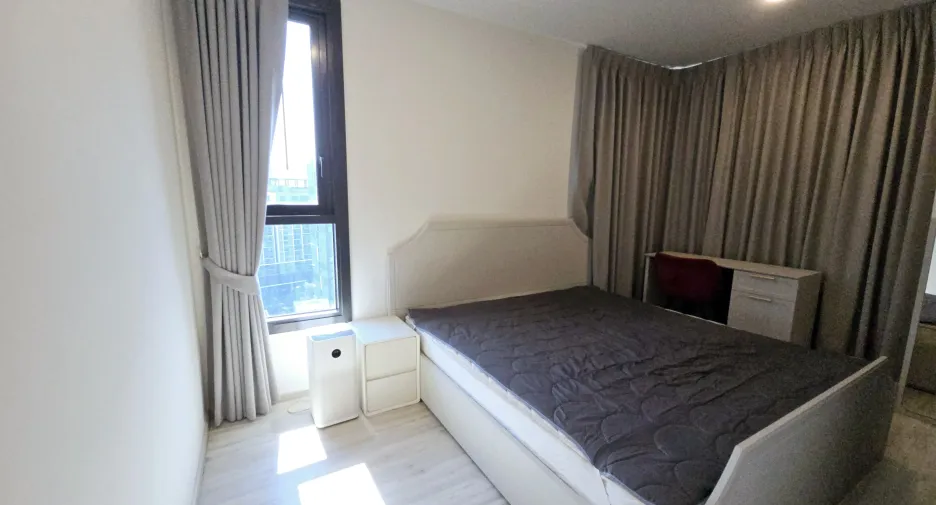 For sale 2 bed condo in Huai Khwang, Bangkok