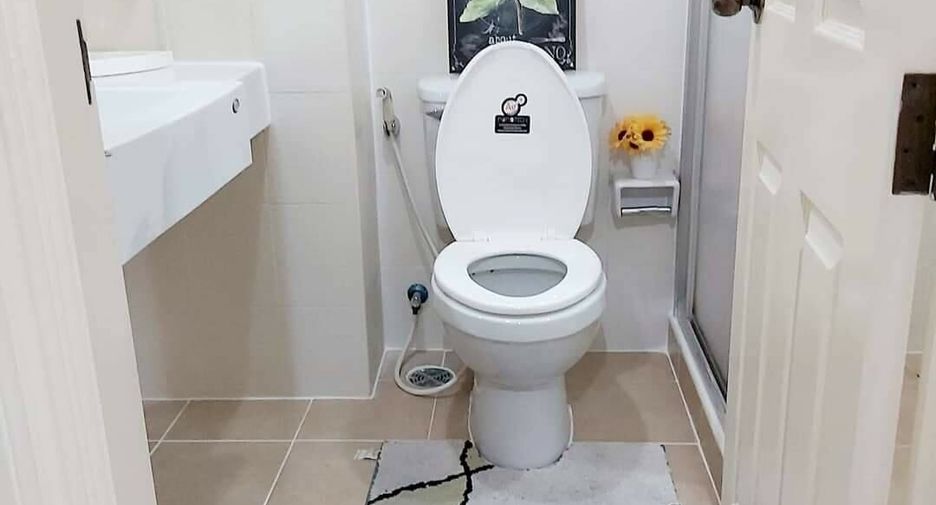 For rent 1 bed condo in Huai Khwang, Bangkok
